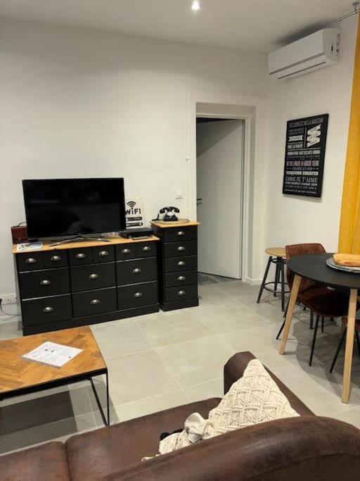 Appartement Ellyn แซ็ต ภายนอก รูปภาพ